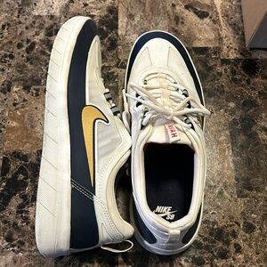 Nike Nyjah Huston 2 sz10